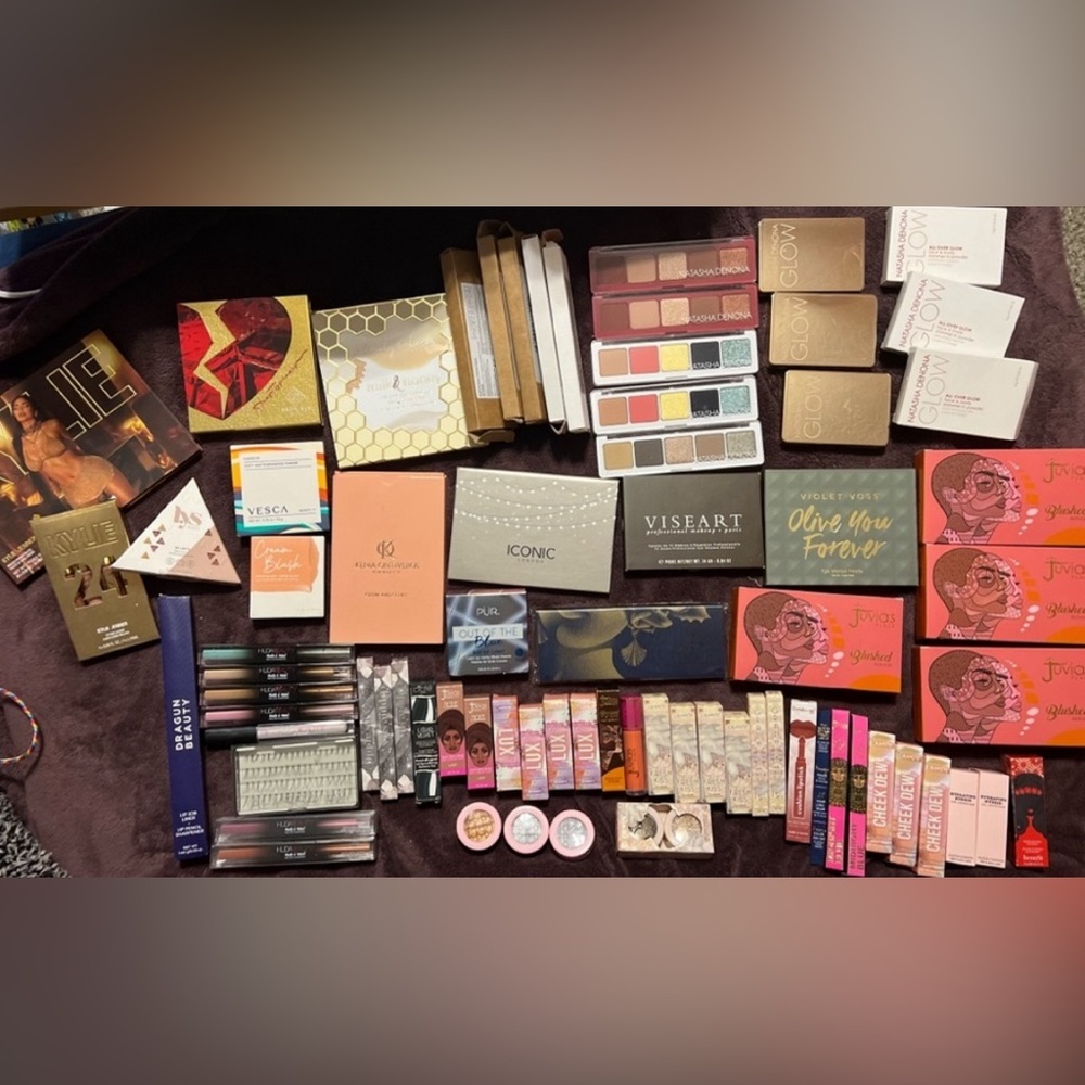 HIGH-END Mystery Box ($200.00) - Picture 15 of 16